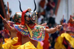 festival-dances-in-bhutan